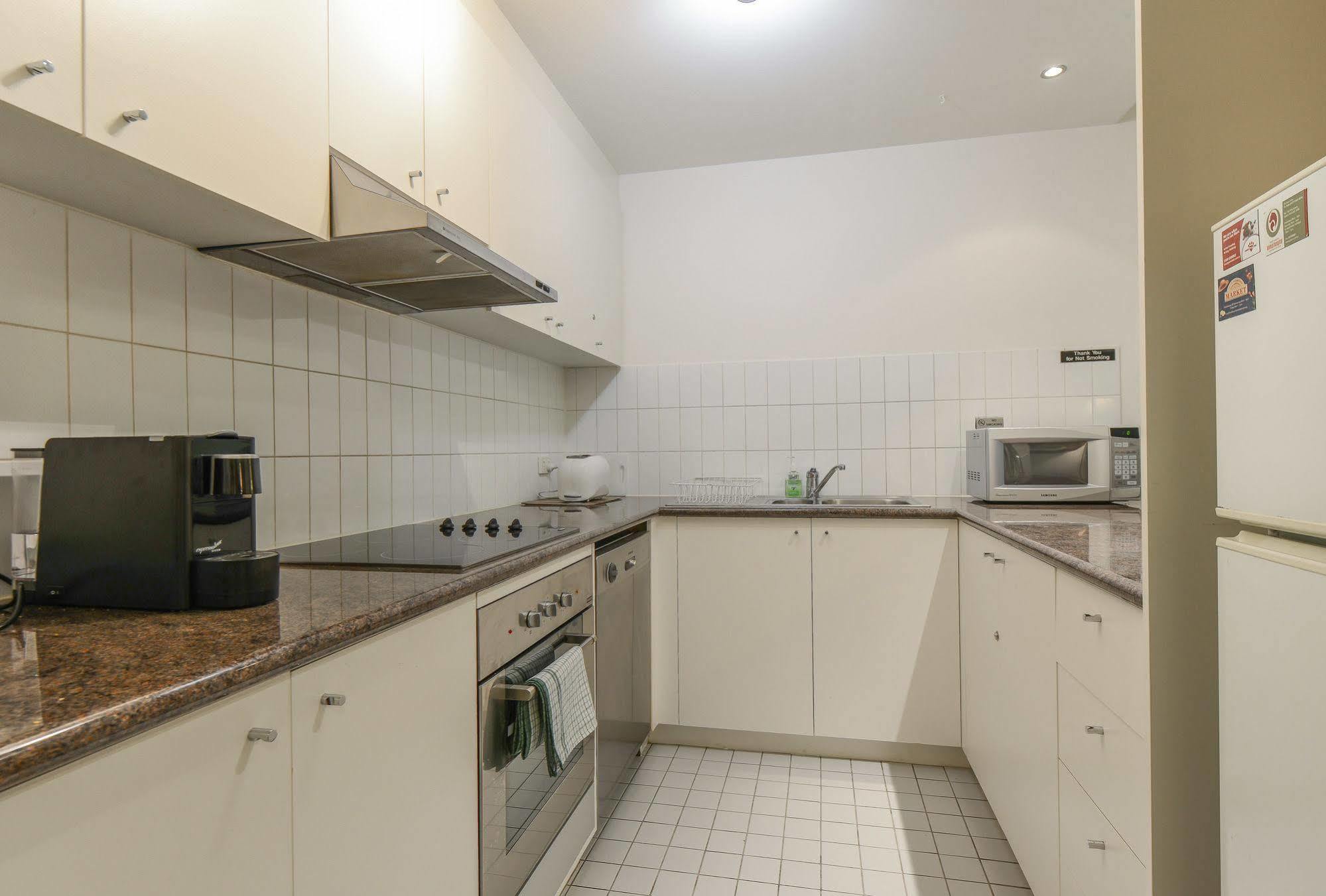 Mayford - Long Stay Rates, Pool, Gym, Parking Melbourne Exteriör bild