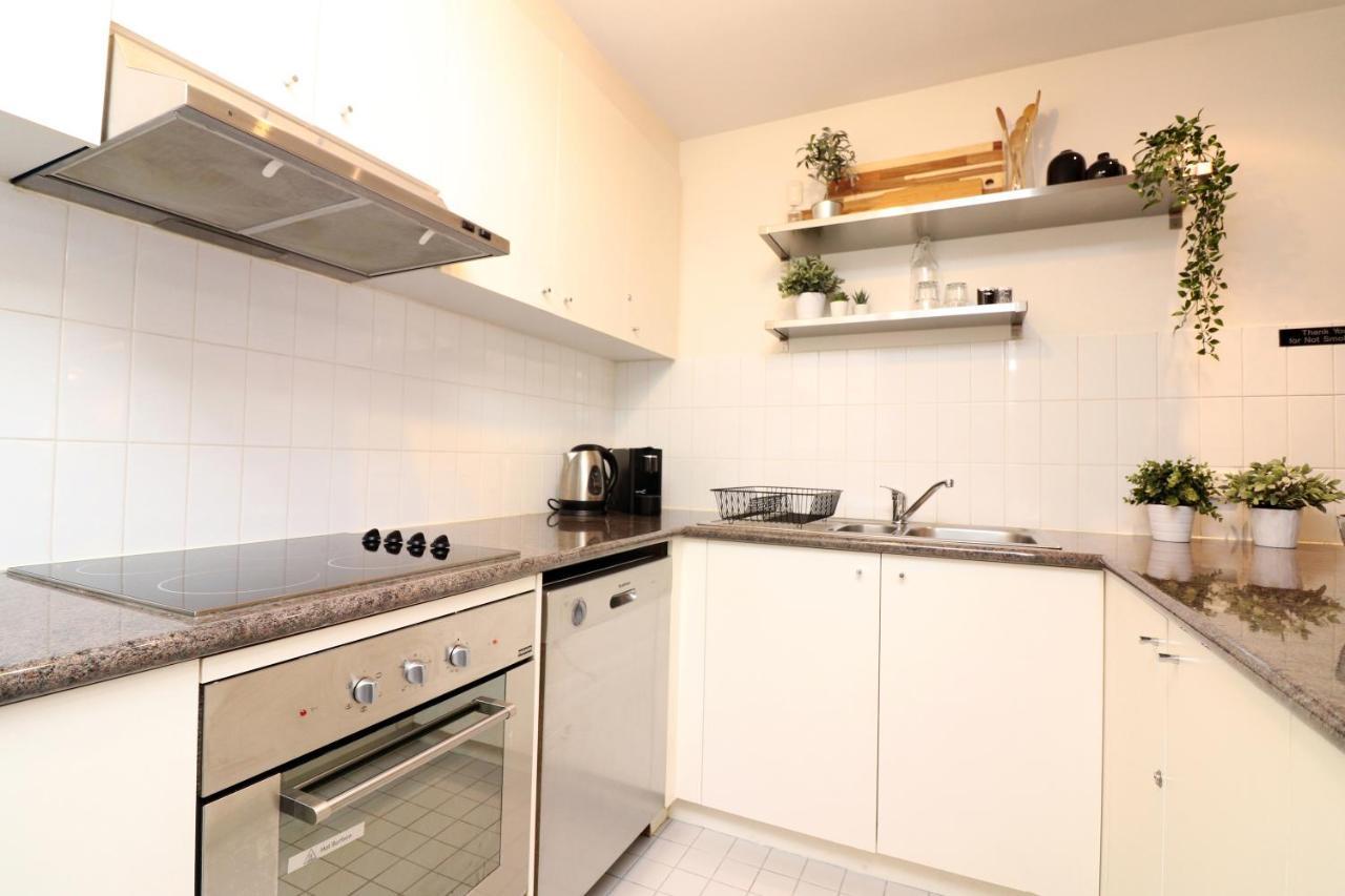 Mayford - Long Stay Rates, Pool, Gym, Parking Melbourne Exteriör bild
